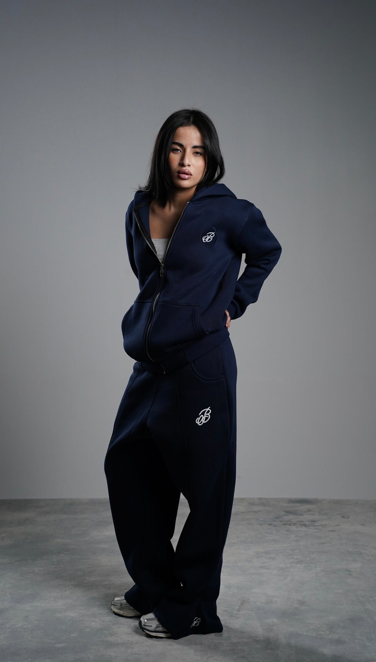 NAVY BAGGY SWEATPANTS